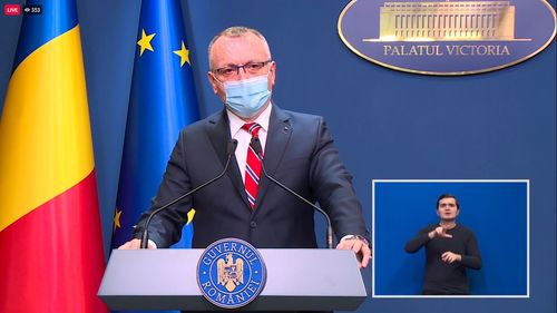 Sorin Cîmpeanu susține că nu este nicio scădere a numărului de elevi care iau bursă de merit, după ridicarea la 9.50 a mediei minime, dar compară datele estimate pentru acest an cu cele din 2020