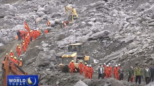În urma unei alunecări de teren masive în provincia Sichuan din China, 14 persoane au murit și alte cinci sunt date dispărute / 180 de salvatori au fost mobilizaţi la faţa locului