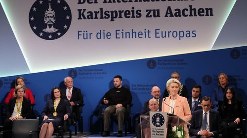 VIDEO Volodimir Zelenski a primit premiul Charlemagne în numele poporului ucrainean, pentru serviciile aduse unităţii europene