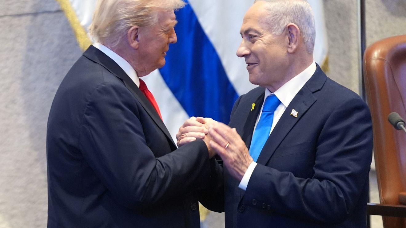 LIVE VIDEO Donald Trump, discurs în fața Knessetului: Sfârșitul unei epoci de teroare și moarte și începutul unei epoci de credință și speranță / Hamas a predat toți cei 20 de ostatici aflați în viață, după 738 de zile de captivitate / Primul autobuz cu deținuți palestinieni a ajuns în Gaza /  Netanyahu: Trump este cel mai mare prieten al Israelului
