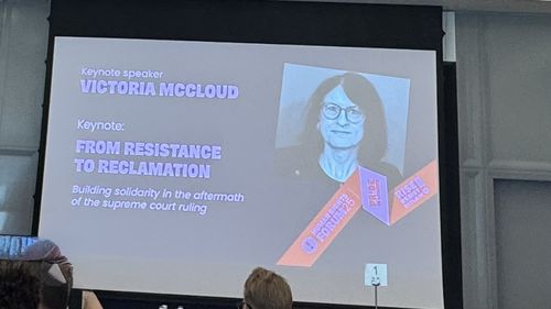 O fostă judecătoare transsexuală din Regatul Unit contestă la CEDO definiţia legală a femeii stabilită de către Curtea Supremă britanică. ”Noi de-acum avem două sexe deodată”