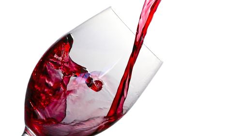 S-a deschis la Oradea Salonul Vinurilor Millésime /  Degustări din 300 de vinuri româneşti