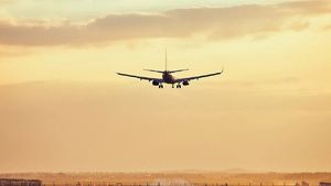 Un avion Turkish Airlines a aterizat de urgență la București după ce unui pasager i s-a făcut rău