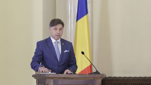 Fostul ministru ALDE Viorel Ilie a fost eliminat din rândul candidaților PNL la parlamentare. Deși vizat de o anchetă penală a DNA, Ilie primise loc eligibil pe lista PNL Bacău