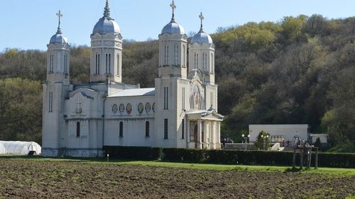 Constanţa: Peste 130 de jandarmi şi poliţişti vor asigura măsurile de ordine publică la manifestările religioase de la Mănăstirea Peştera Sfântului Apostol Andrei