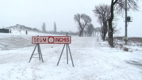 Viscol în România: Drumuri județene și porturi închise / Patru curse întârziate pe Otopeni