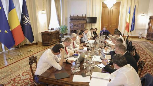 Ionuț Moșteanu anunță că USR revine la negocierile coaliției: Întâi stabilim un program serios de guvernare, apoi împărțim funcții