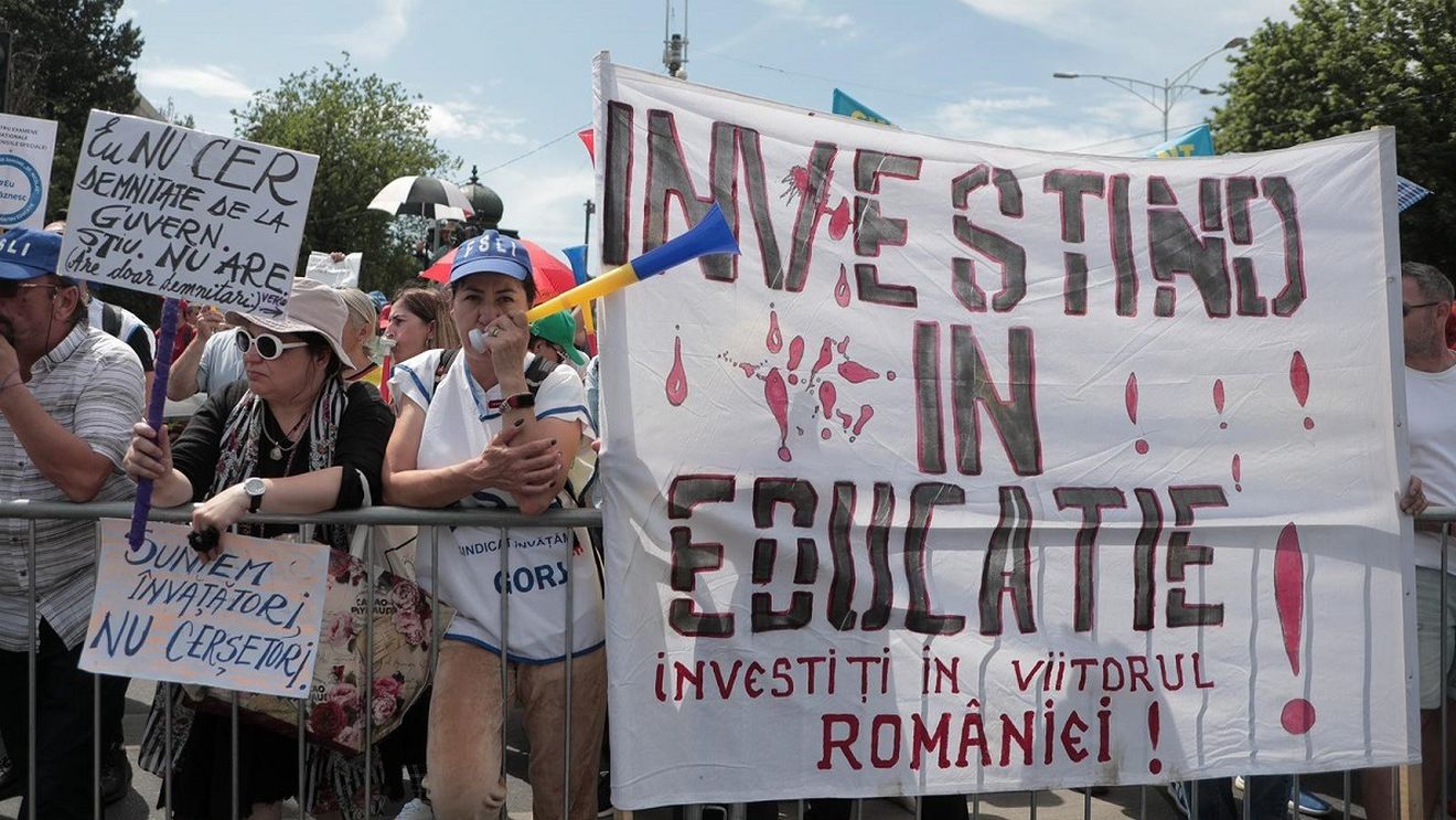 Ciolacu îi cere ministrului Educaţiei să preia propunerile OCDE privind salarizarea în învăţământ pe bază de performanță şi să le discute ”rapid” cu sindicatele