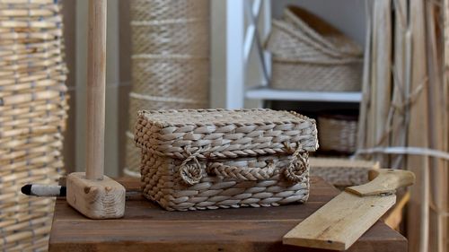 Suvenirurile din papură, tot mai rare în Delta Dunării