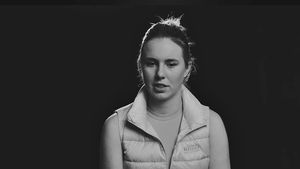 Durerea din afara terenului: Jucătoarea Linda Noskova, atacată de pariori după decesul mamei
