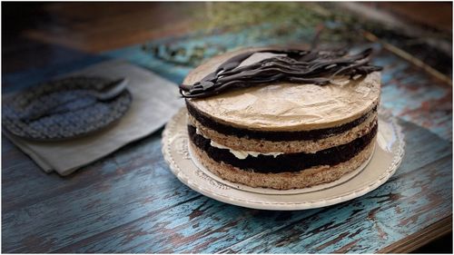 Singurul primar al Bucureștiului care are o prăjitură dedicată / Cum se face desertul Șuvița lui Băsescu, „o prăjitură complexă și consumatoare de timp”