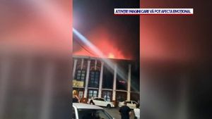 „Vom muri, mama! Te iubesc”. Detalii sfâșietoare după tragedia din clubul din Spania. Cel puțin 13 tineri au murit