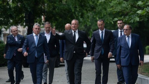 SURSE: Cine se bate în PNL pentru funcțiile din Guvernul Ciolacu / Luptă mare pentru Ministerul Dezvoltării și Ministerul Finanțelor