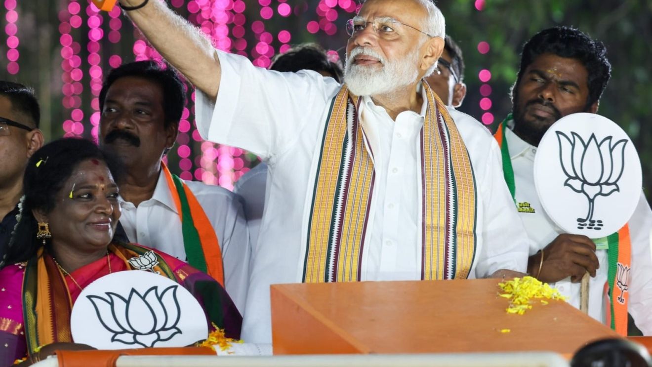 Premierul Narendra Modi respinge acuzaţiile de derivă autocratică în India