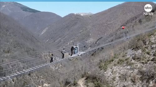 VIDEO Cel mai înalt pod suspendat pietonal din Europa, deschis în Italia