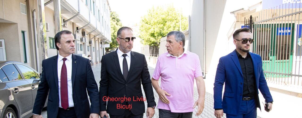 EXCLUSIV / SURSE: Una dintre firmele percheziționate de Parchetul European pentru presupusa fraudare a unui proiect al Consiliului Județean Ilfov din PNRR îi aparține lui Liviu Bicuți. El e cercetat penal deja pentru trucarea fotografiilor cu Nicușor Dan, Florian Coldea și Victor Ponta