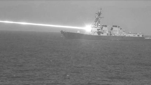 Revoluționar. Ce se știe despre HELIOS, arma laser dezoltată de americani?