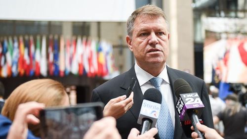 Președintele Klaus Iohannis critică intenția PSD de a prelua controlul serviciilor secrete