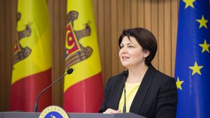 Şefa guvernului de la Chişinău, Natalia Gavriliţa, încearcă să pună capăt zvonurilor despre posibila cădere a executivului / "Este o tactică folosită de oponenţii noştri, de hoţii care vor să fugă de răspundere"