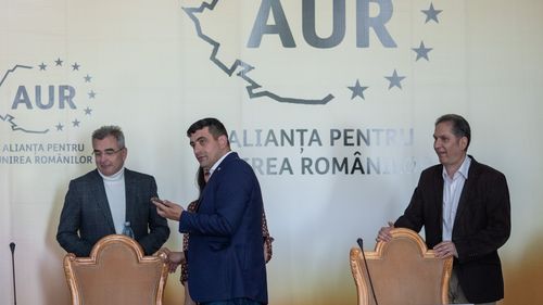 Locuitori din Satu Mare au primit plicul de la factura de apă capsat cu un pliant electoral al AUR / Societatea de apă-canal face verificări