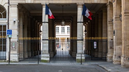 Alegeri prezidențiale Franța: doar trei candidați au strâns până acum numărul necesar de semnături de la aleși pentru înscrierea în primul tur de scrutin