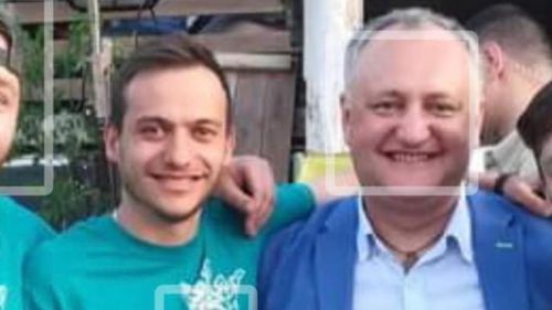 Coordonatorul filialei AUR de la Galați s-a pozat cu rusofilul Igor Dodon, fostul președinte al Republicii Moldova, un adversar declarat al unirii cu România. „A fost o glumă”