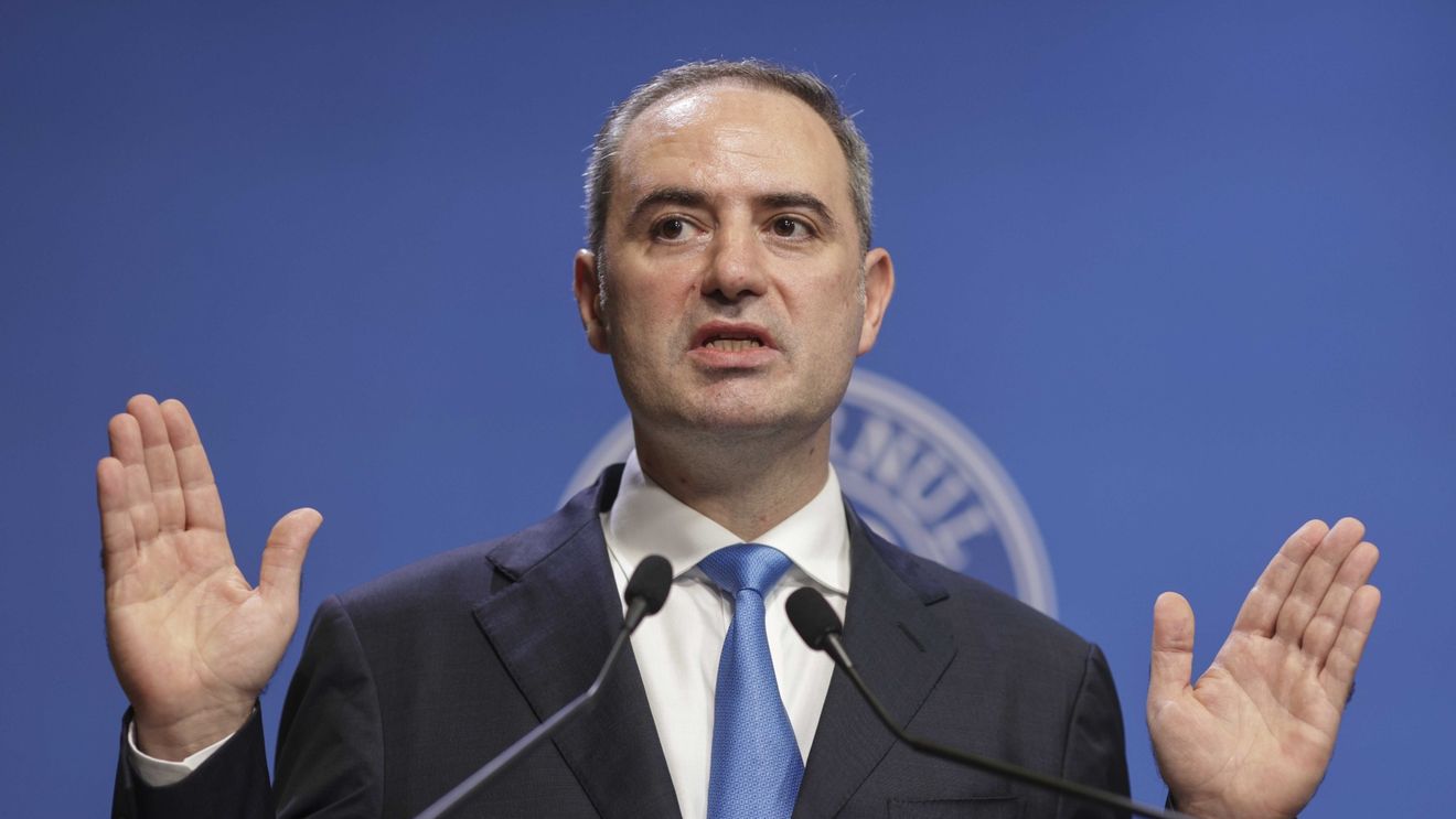 Ministrul Finanţelor, la discuţii cu protestatarii: Sunt doleanţe pe care nu le putem satisface în acest moment, dar e important să avem un dialog