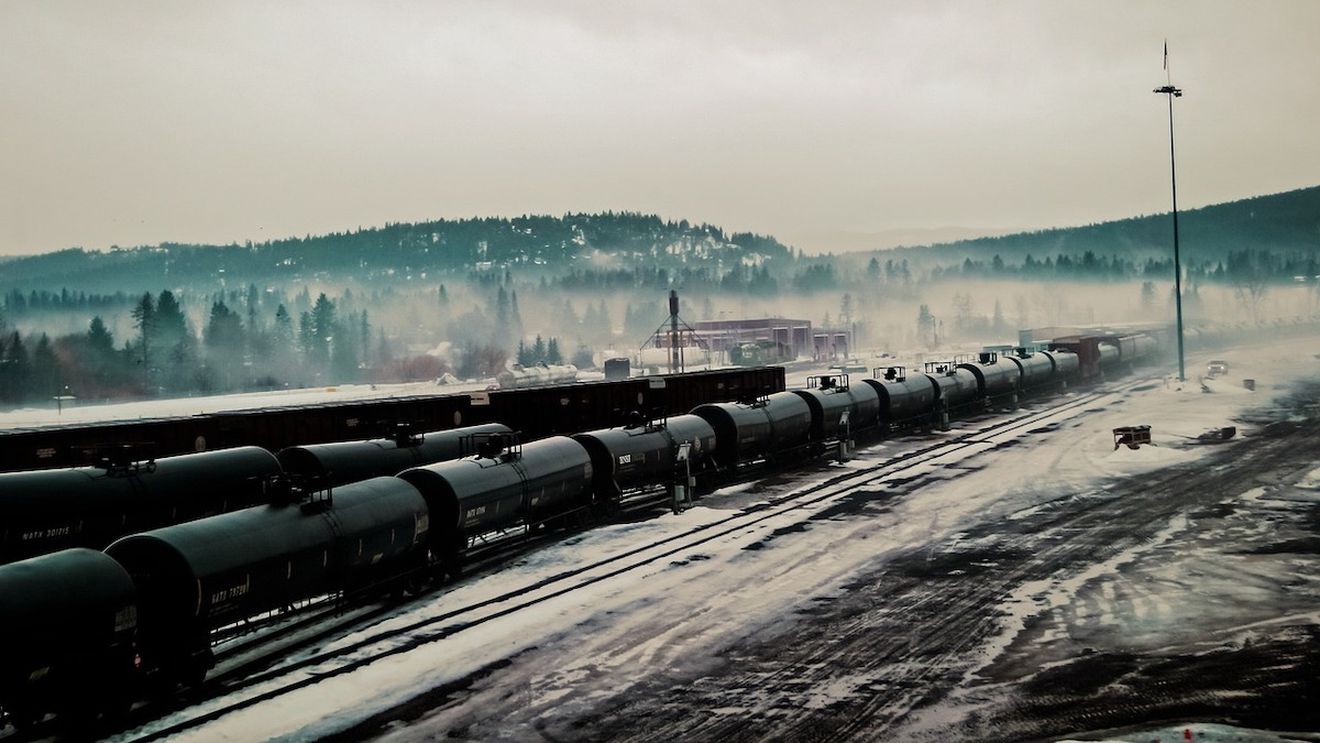 România a devenit cel mai mare exportator de motorină în Ucraina / În luna martie, România a exportat în țara vecină 114.000 tone