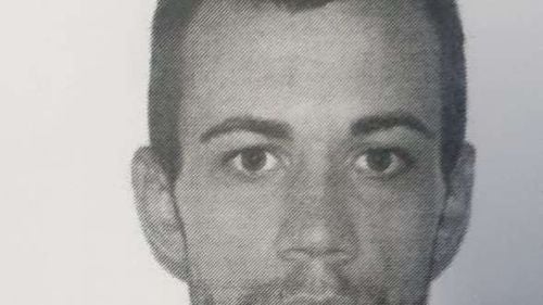 Dolj: Tânărul care a evadat în urmă cu trei zile din arestul Inspectoratului Județean de Polițe a fost prins / Patru poliţişti sunt cercetaţi disciplinar în acest caz