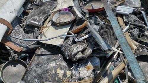 Peste 16 tone de deșeuri din aluminiu venite din Italia, oprite de Poliția de frontieră. Deșeurile trebuiau să ajungă la o firmă din București
