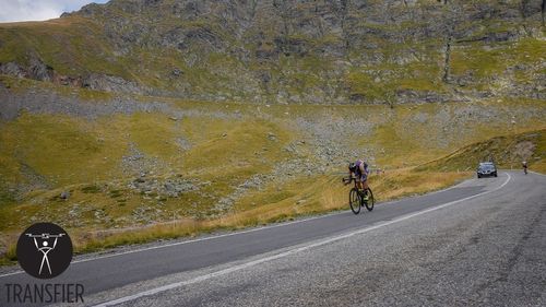 Circulația rutieră este închisă pe Transfăgărășan pentru desfășurarea ”celui mai greu triatlon din România pe cel mai spectaculos drum din lume”