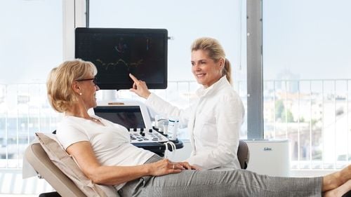 Glanda tiroidă – mică, dar vitală. Tot ce trebuie să știi despre semnele precoce ale bolii, prevenție, diagnosticare și tratarea cancerului tiroidian (P)