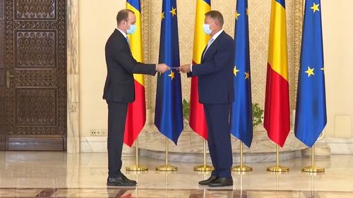 VIDEO Dan Vîlceanu a depus jurământul pentru funcția de ministru al Finanțelor / Iohannis, niciun cuvânt