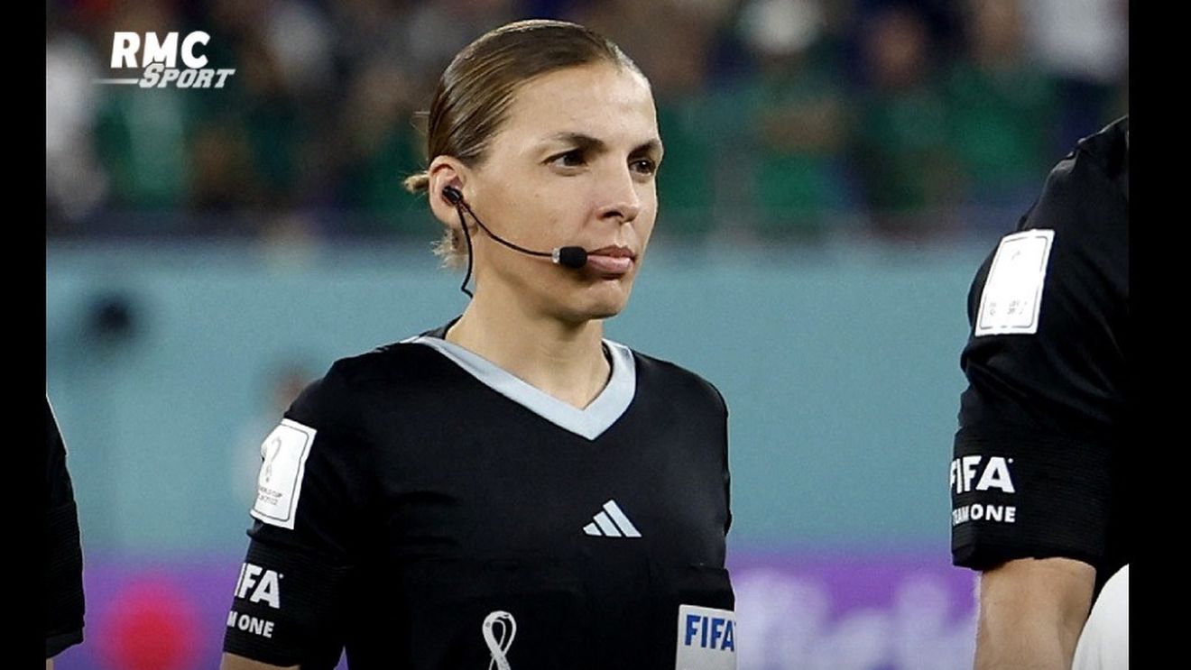 Stephanie Frappart scrie istorie în Qatar: Este prima femeie arbitru central la un meci de Campionat Mondial masculin