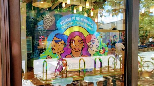 Cum a devenit înghețata Ben & Jerry's parte a rezistenței anti-Trump: Arome dedicate refugiaților, homosexualilor și grupărilor care se opun Casei Albe