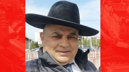 Un ieșean este „călăuza” romilor care nu se descurcă în labirintul birocrației / „Fac din suflet, sunt mândru de etnia mea” / ”Fac ca un voluntariat. Merg cu ei personal și îi ajut, stau acolo lângă ei”