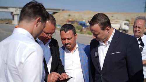 Şeful CNAIR, Cristian Pistol, cu Nicolae Ciucă pe santierele Drumului Expres Craiova -Piteşti: Fiecare leu investit în infrastructură se va multiplica în economia României de 2,5 ori!