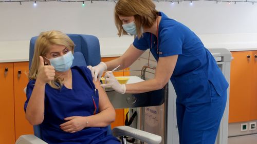 Impunerea amenzii de 100 de euro pe lună pentru persoanele nevaccinate de peste 60 de ani a crescut numărul programărilor pentru prima doză de vaccin anti-Covid în Grecia