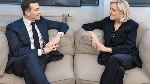 Cum ar putea partidul Reunirea Națională (RN, dreapta populistă) să câștige o majoritate absolută în Adunarea Națională din Franța cu circa 1/3 din voturi în primul tur de scrutin?