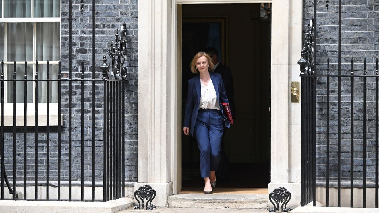 Fostul prim-ministru britanic Liz Truss semnalează că va sprijini revenirea lui Donald Trump la Casa Albă