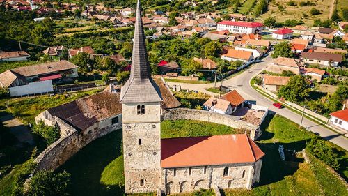 Opt biserici vechi din Ţara Haţegului, printre cele mai vechi din România, incluse în ruta cultural-turistică "Legendă şi piatră"