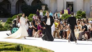 Primul show couture al lui Pierpaolo Piccioli pentru Balenciaga la Paris Haute Couture 2026-2027: este direcția casei reinventată?