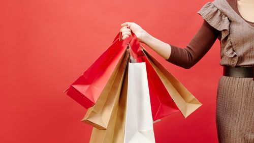 Britanicii vor cheltui 10,2 miliarde de lire sterline de Black Friday