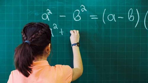 Profesorii de Matematică vor aloca 25% din ore pentru remediere, consolidare și aprofundare în anul școlar 2025-2026 – scrisoare metodică