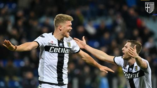 Tot mai mulți miliardari americani cumpără echipe de fotbal de tradiție din Europa. Investitorii chinezi se retrag după ce Beijingul a cerut ca banii să fie plasați în sportul intern