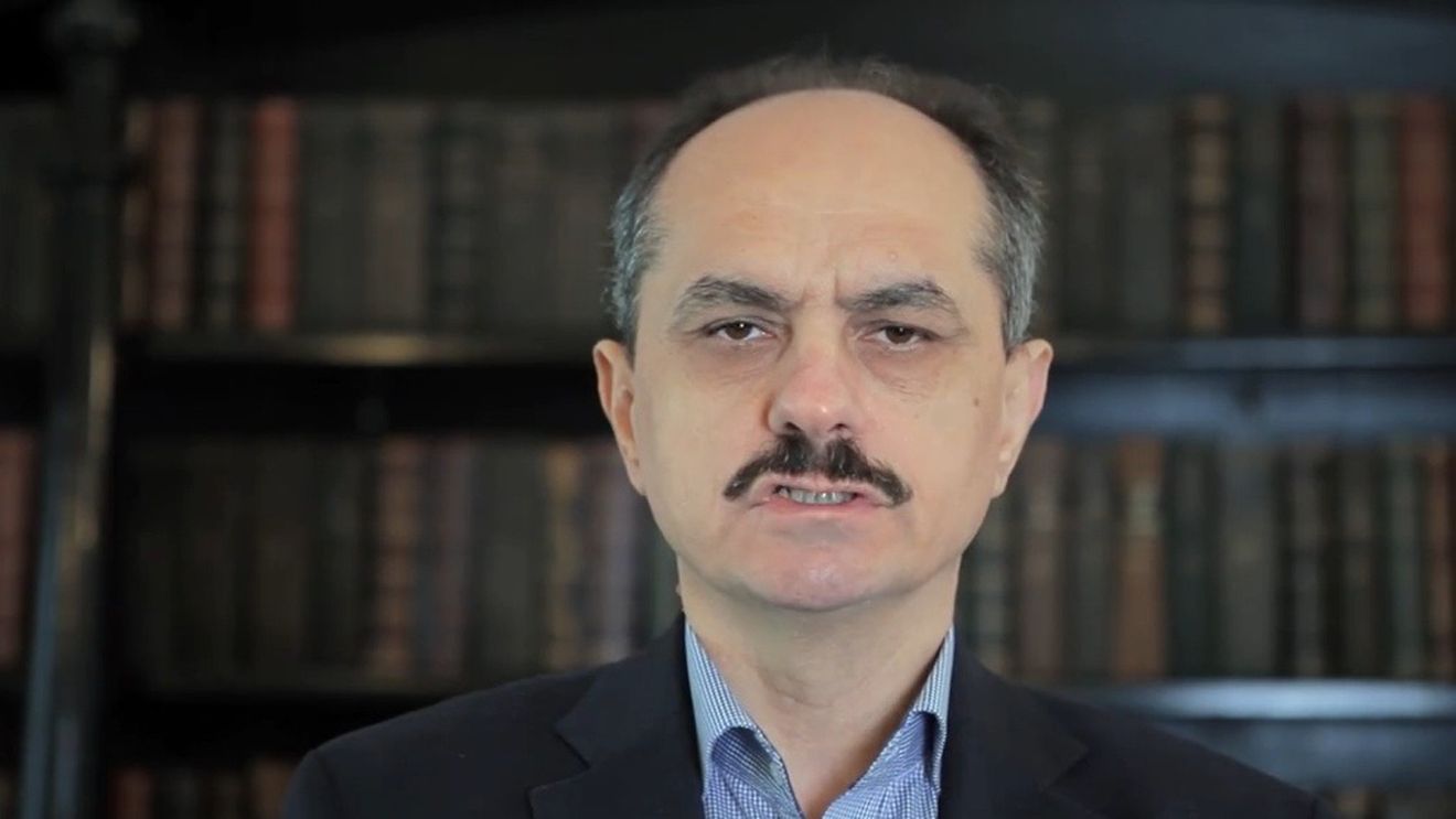 Cine este Virgil Păunescu, candidat PNL la Senat în 2016, care a anunțat că are „vaccinul pentru COVID-19” și care în ultimii 3 ani a promis alte trei vaccinuri. Acum o lună spunea „noi nu putem face vaccinuri”
