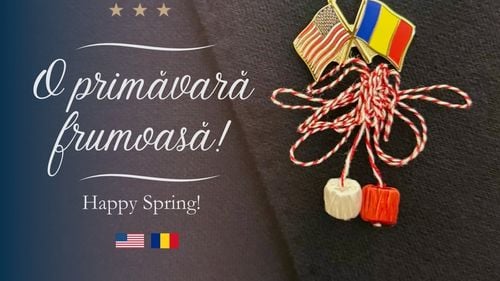 Ce comentarii a stârnit o postare de mărțișor a Ambasadei SUA la București după cearta Trump-Zelenski / ”Pentru mărțișor ce ar trebui să vă oferim? Ce resurse naturale ați avea nevoie?”/ ”Dacă nu avem costum, putem purta un mărțișor?”