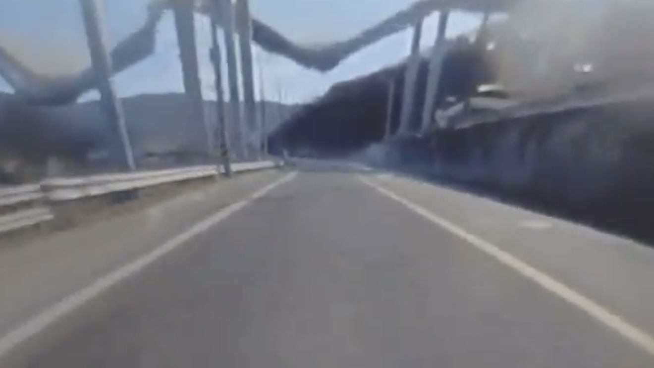 Imaginile terifiante ale prăbușirii unui pod în Coreea de Sud: doi morți, cinci răniți