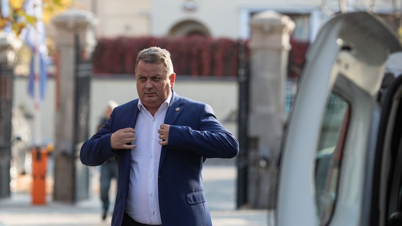 ReporterIS: Soția și angajații de la firma lui Virgil Guran (PNL) lucrează la Guvern. Experți cu patru case și sinecuri la patru ministere