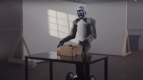 Vehicule robotizate echipate cu inteligenţă artificială ar putea livra ajutoare umanitare, de anul viitor, transmite ONU